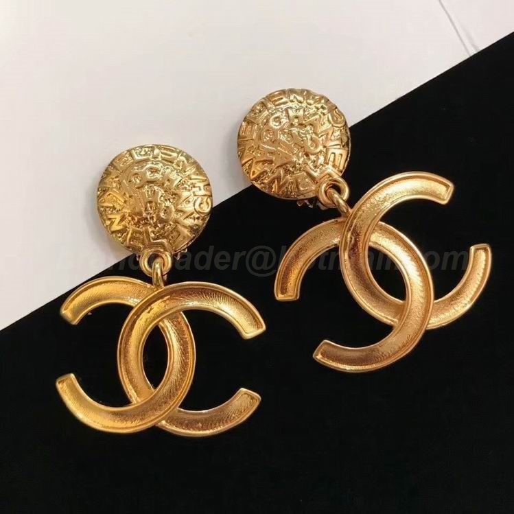 Chanel Earrings 952